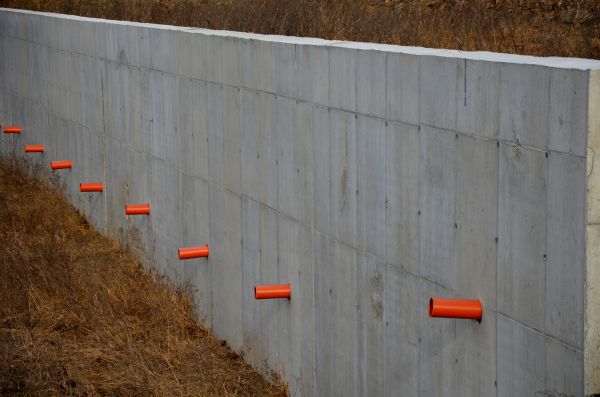 Cost of Retaining Wall Drainage in Mason